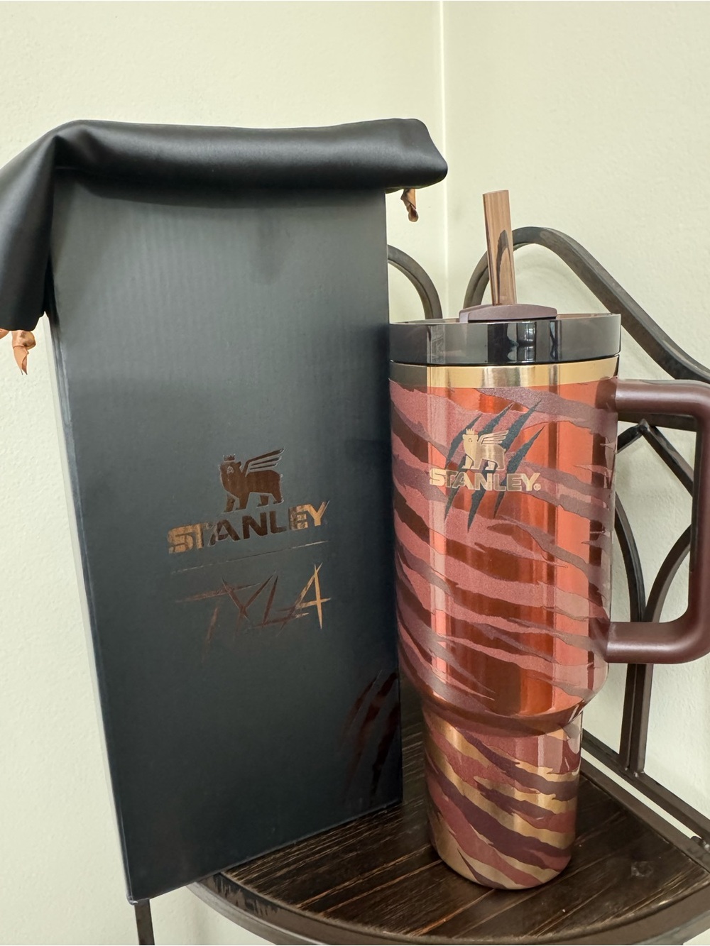 NWT AUTHENTIC Stanley x Tyla Collaboration Tumbler 40oz